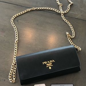 Gently used auth PRADA clutch
